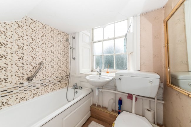 4 Point House, Greenwich, London, SE10 8QR 3