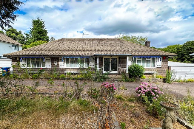 68 Quinta Drive, Barnet, EN5 3BE 7