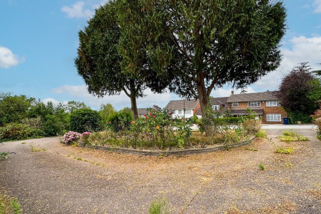 68 Quinta Drive, Barnet, EN5 3BE 7