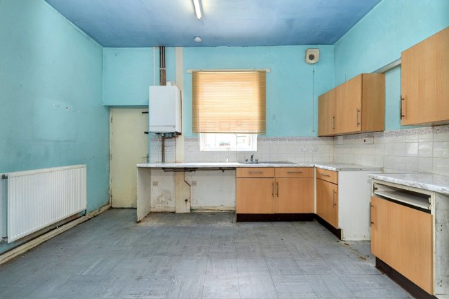 9 Garston Street, Bury, Lancashire BL9 6EW 7