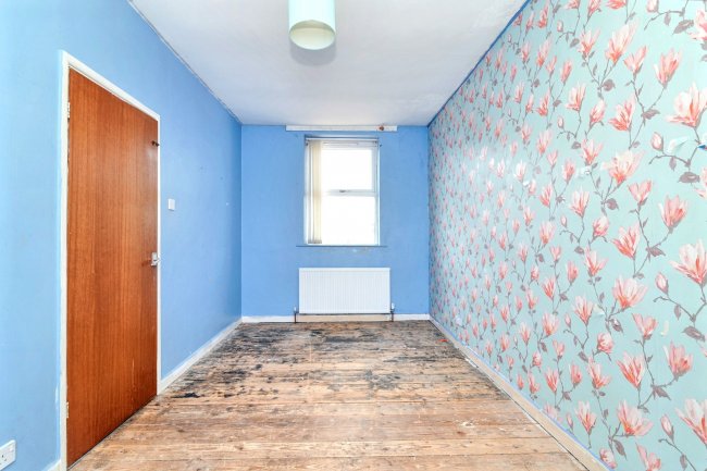 9 Garston Street, Bury, Lancashire BL9 6EW 7