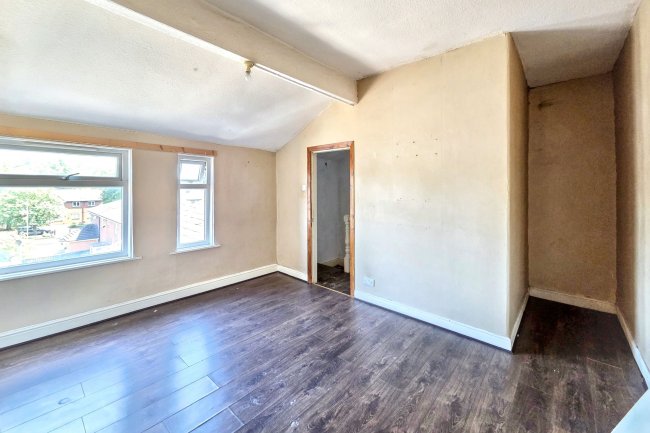 33 Birch Lane, Manchester, M13 0NW 9