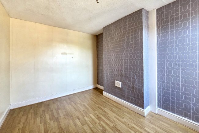 33 Birch Lane, Manchester, M13 0NW 9