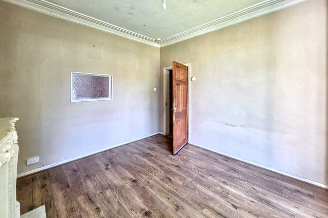 33 Birch Lane, Manchester, M13 0NW 9