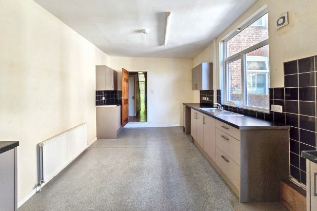 33 Birch Lane, Manchester, M13 0NW 9