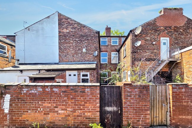 33 Birch Lane, Manchester, M13 0NW 9