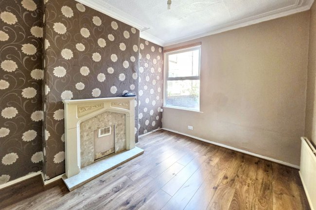 33 Birch Lane, Manchester, M13 0NW 9