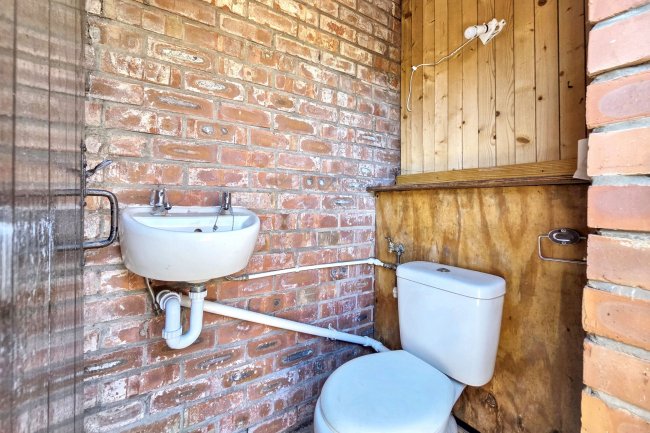 33 Birch Lane, Manchester, M13 0NW 9