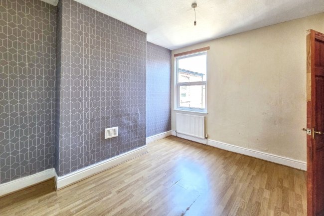 33 Birch Lane, Manchester, M13 0NW 9