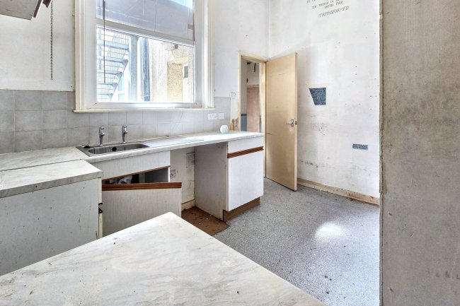 Flat 1, 1-2 Morpeth Street, Hull, North Humberside, HU3 1RF 5