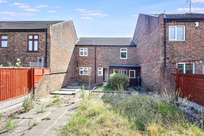 3 Bowland Road, Woodford Green, IG8 7LX 5