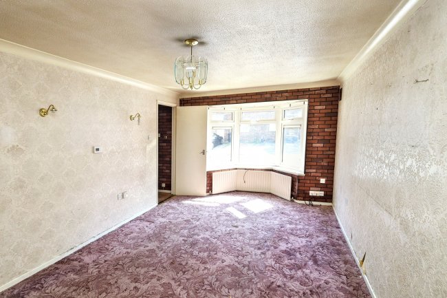 3 Bowland Road, Woodford Green, IG8 7LX 5