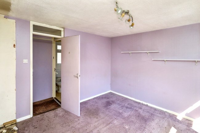 3 Bowland Road, Woodford Green, IG8 7LX 5