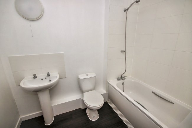 28 Rolls Close, Yaxley, Peterborough, Cambridgeshire, PE7 3QT 2