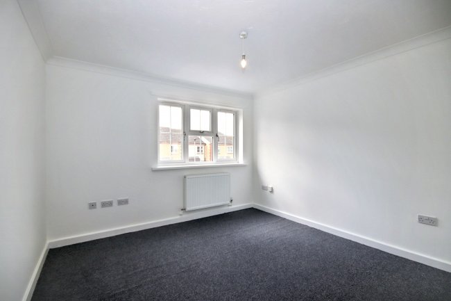 28 Rolls Close, Yaxley, Peterborough, Cambridgeshire, PE7 3QT 2