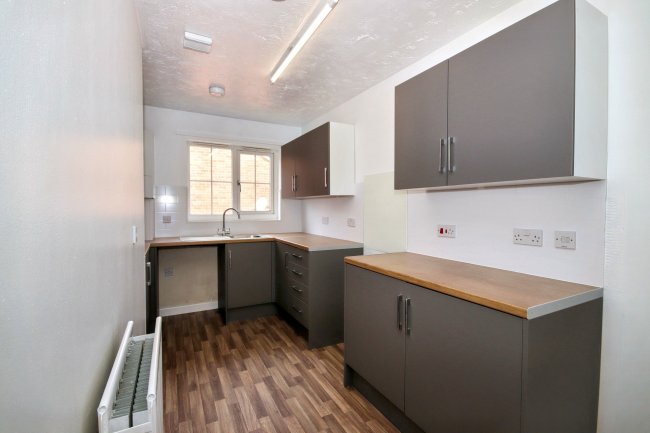 28 Rolls Close, Yaxley, Peterborough, Cambridgeshire, PE7 3QT 2