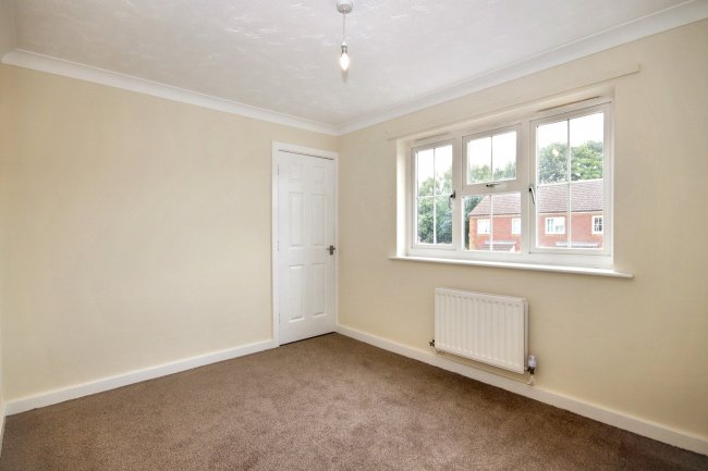28 Rolls Close, Yaxley, Peterborough, Cambridgeshire, PE7 3QT 2