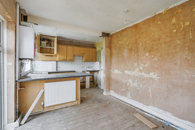 62 Haydn Road, Chaddesden, Derby, Derbyshire, DE21 4HR 5