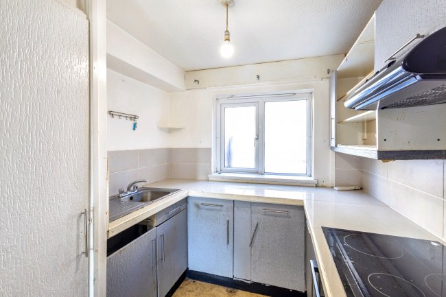 10 Raven Street, Keighley, West Yorkshire, BD21 2EQ 6