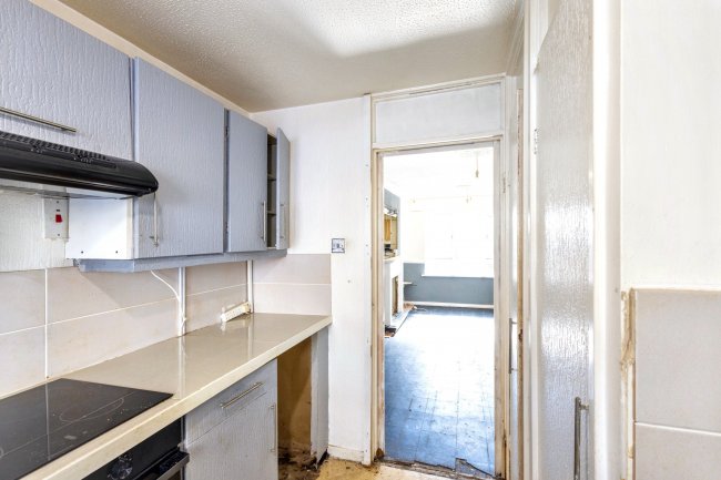 10 Raven Street, Keighley, West Yorkshire, BD21 2EQ 6