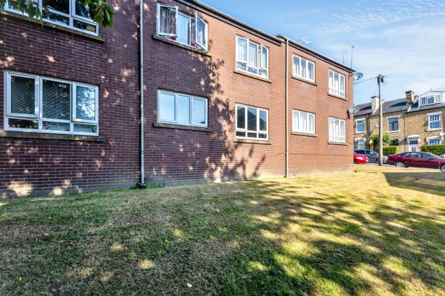 10 Raven Street, Keighley, West Yorkshire, BD21 2EQ 6