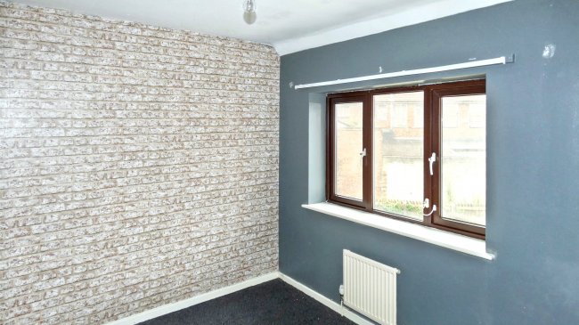 6 Sixth Avenue, Hull, East Yorkshire, HU6 9PS 4