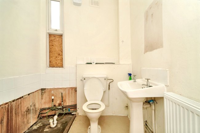 24 Church Lane, Harpurhey, Manchester, M9 5UQ 9