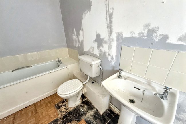 3 Bishopton Street, Blyth, Northumberland, NE24 2HN 10