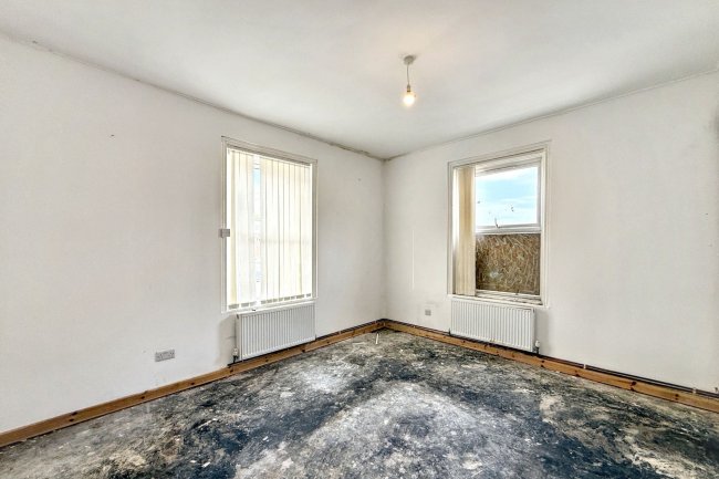 3 Bishopton Street, Blyth, Northumberland, NE24 2HN 10