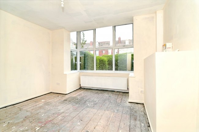 121 Walmersley Road, Bury, Lancashire, BL9 5AY 8