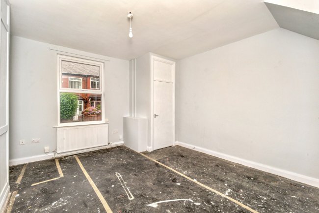 65 Turner Street, Lees, Oldham OL4 3JB 4