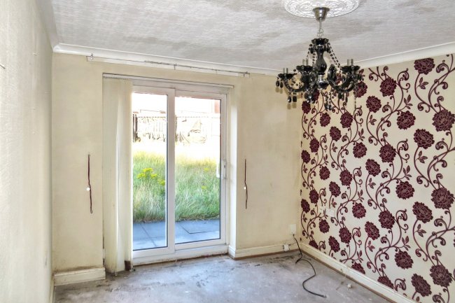 3 School Hill, Bolton BL1 2LY 5