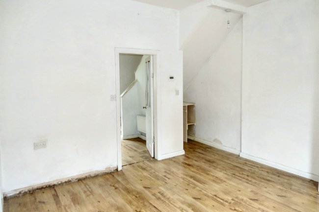 12 Rossall Street, Preston, Lancashire, PR2 2RS 2