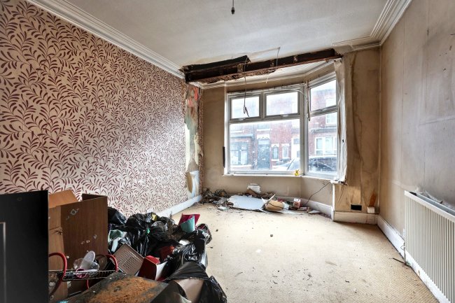 22 Newland Street, Manchester M8 5RY 3