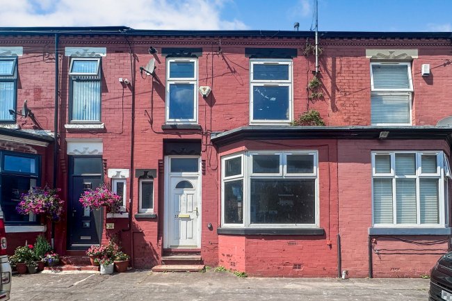 22 Newland Street, Manchester M8 5RY 3