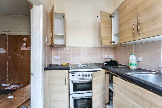 22 Newland Street, Manchester M8 5RY 3