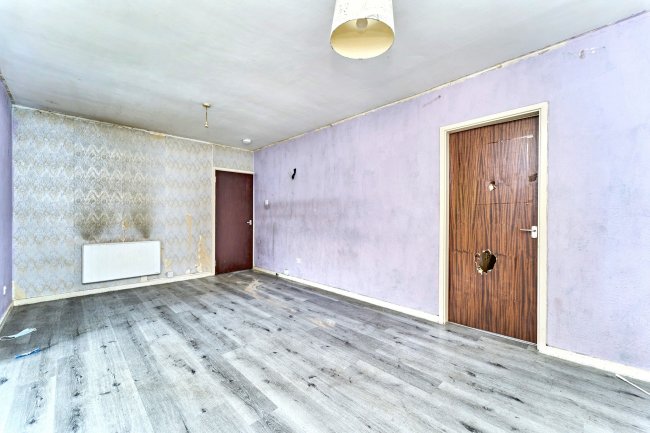 24 Avion Close, Walsall, West Midlands, WS1 3JF 6