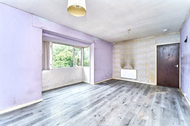 24 Avion Close, Walsall, West Midlands, WS1 3JF 6