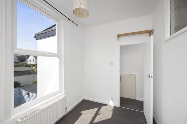 Flat 2, 144 Westbourne Street, Hove, East Sussex, BN3 5FB 4