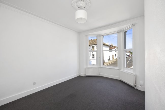 Flat 2, 144 Westbourne Street, Hove, East Sussex, BN3 5FB 4