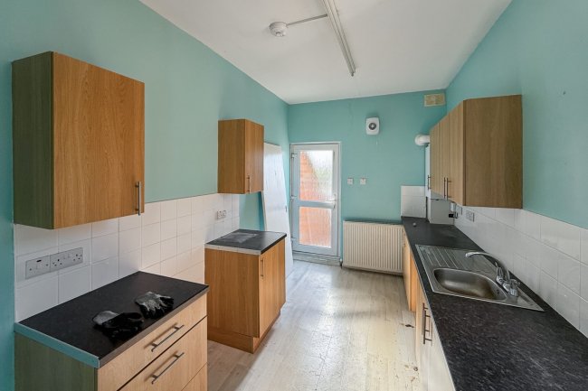 2 Eglesfield Road, South Shields, Tyne and Wear, NE33 5PS 5