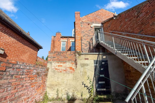 2 Eglesfield Road, South Shields, Tyne and Wear, NE33 5PS 5