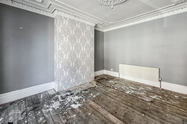 2 Eglesfield Road, South Shields, Tyne and Wear, NE33 5PS 5