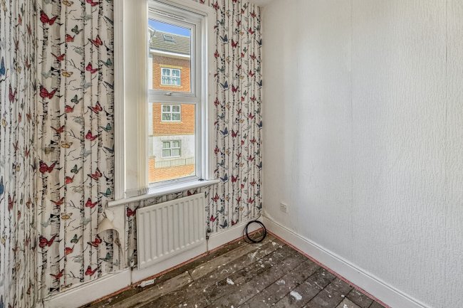 2 Eglesfield Road, South Shields, Tyne and Wear, NE33 5PS 5