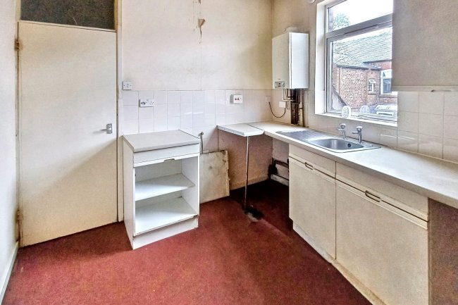 67 Bankfield Avenue, Longsight, Manchester, Greater Manchester, M13 0YQ 8