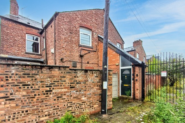 67 Bankfield Avenue, Longsight, Manchester, Greater Manchester, M13 0YQ 8