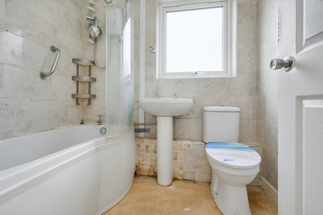 19 Cardean Close, Derby, DE1 3QG 9