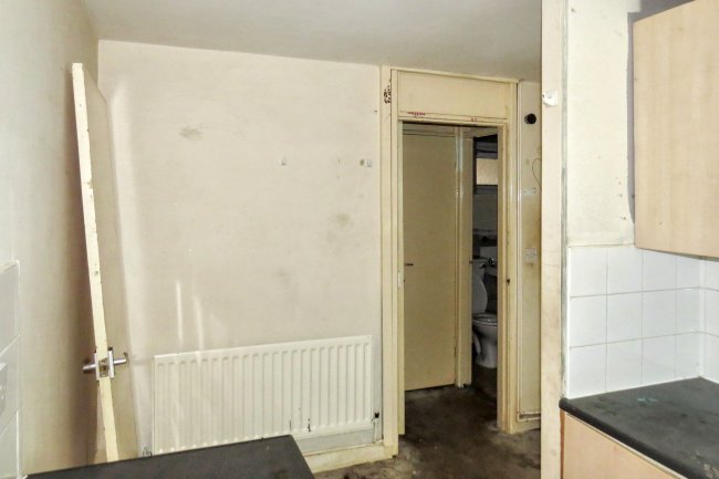 58 The Paddock, Preston, Lancashire, PR2 8GL 6