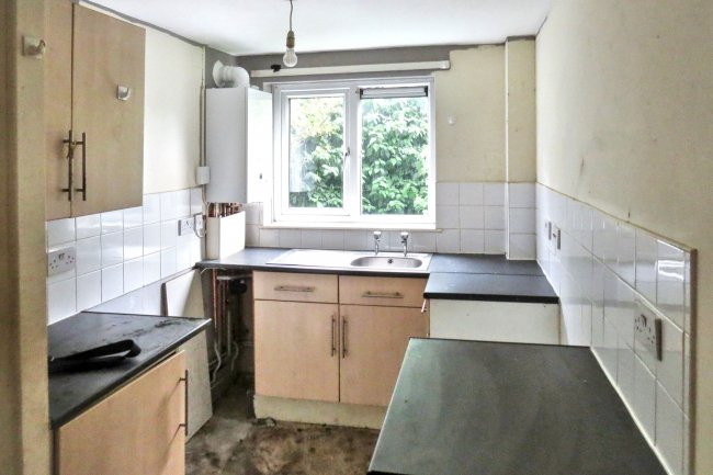 58 The Paddock, Preston, Lancashire, PR2 8GL 6