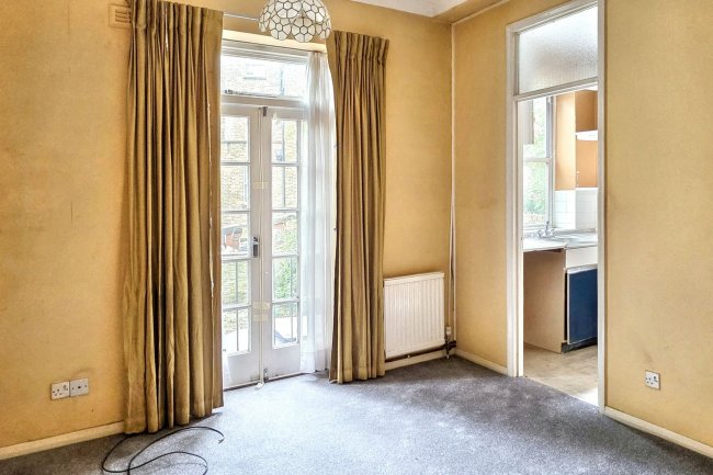 63B Cornwall Crescent, London W11 1PJ 9